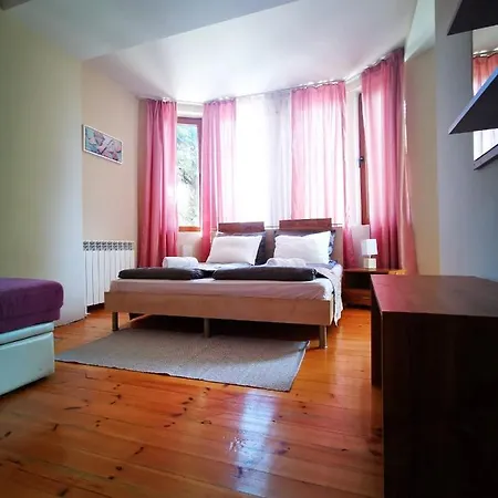 Casa Divna Guest house *